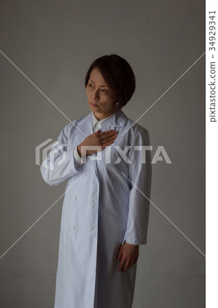 Falling doctor Female doctor 34929341