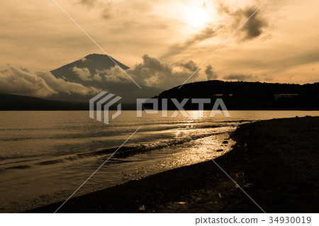 富士山日落太陽湖山中 34930019
