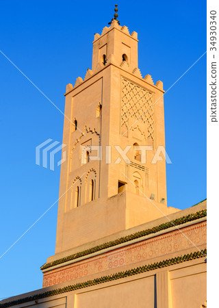 Mosque minaret in Marrakesh, Morocco Mosque minaret in Marrakesh, Morocco 34930340