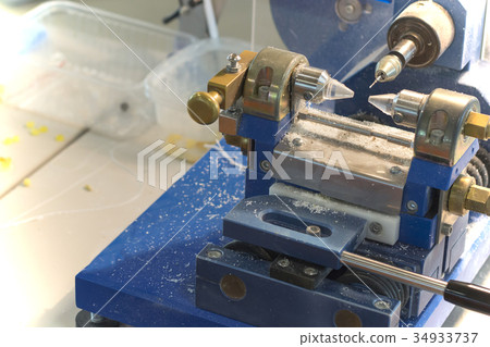 a machine for the production of beads and 34933737