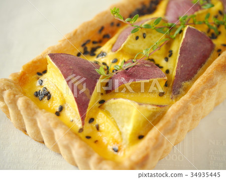 Satsuma Kishi quiche (horizontal position) Satsuma Kishi quiche (horizontal position) 34935445