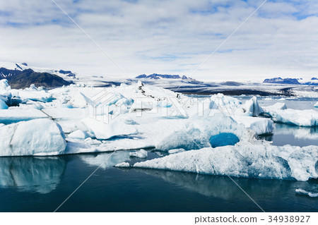 View of icebergs in glacier lagoon, Iceland. 34938927