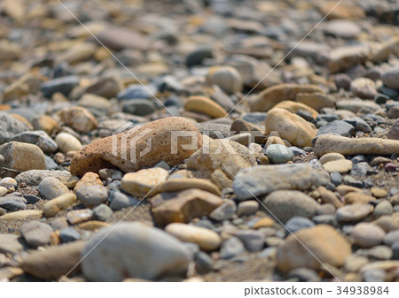 Pebbles in Kawahara 34938984