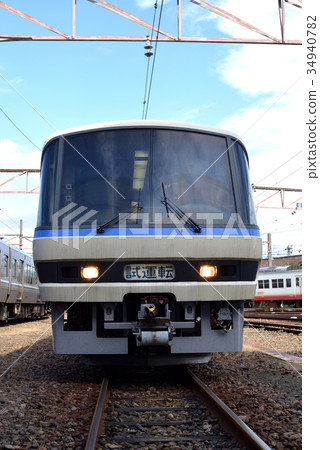 213 series · 223 series 9000 series U Tech 213 series · 223 series 9000 series U Tech 34940782