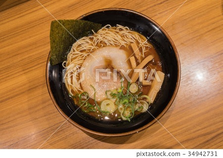 Soba noodle in a seaweed with pork Japanese Tone 34942731