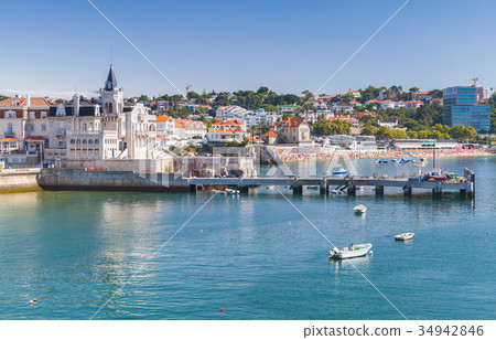 Seaside cityscape of Cascais in summer day 34942846