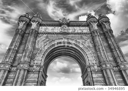 Arc de Triomf, Barcelona, Catalonia, Spa Arc de Triomf, Barcelona, Catalonia, Spa 34946895