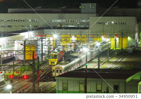 Keio line version doctor yellow of Wakabadai car park 34950951