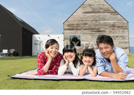 Family picnic outdoor image Family picnic outdoor image 34952062