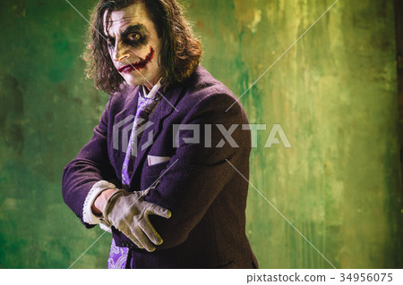 Bloody Halloween theme: crazy maniak face 34956075