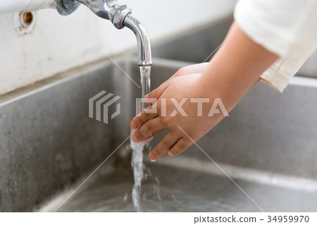 Elementary school water service Elementary school water service 34959970