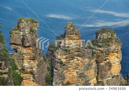 The Three Sisters in the Blue mountains The Three Sisters in the Blue mountains 34961686