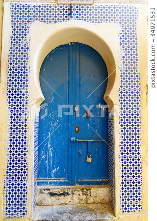 Traditional entry door. Fes. Morocco 34971531