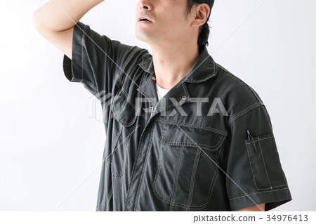 Male of mechanic 34976413