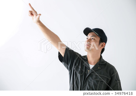 Male of mechanic 34976418