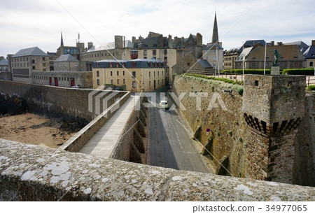 Castle City Saint Malo-22 34977065