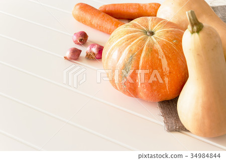 Pumpkin, carrot, onion, butternut squash. Organic. Pumpkin, carrot, onion, butternut squash. Organic. 34984844
