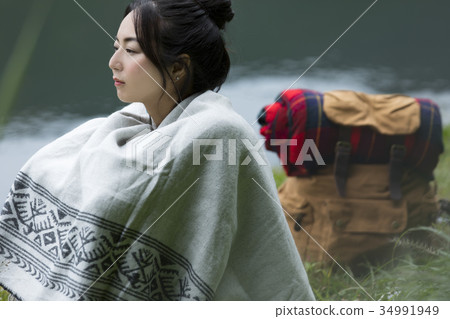 Woman girl traveling alone traveling solo can Woman girl traveling alone traveling solo can 34991949