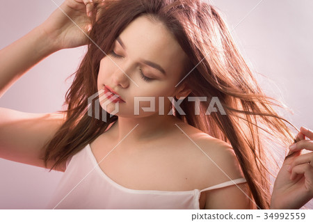 flying red hair 34992559