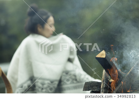 Bonfire woman traveling alone solo camp 34992813