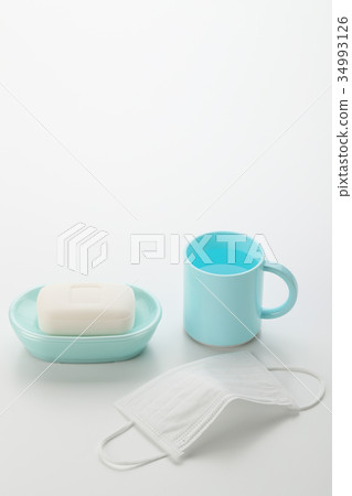 漱口和洗手：新的冠狀病毒和流感預防措施 34993126