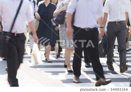 Commuting scene Tokyo Shinjuku Commuting scene Tokyo Shinjuku 34993164