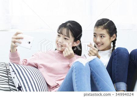 Girl, friend, teenager 34994024