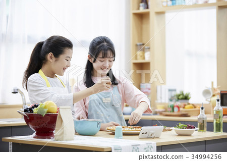 Girl, friend, teenager Girl, friend, teenager 34994256