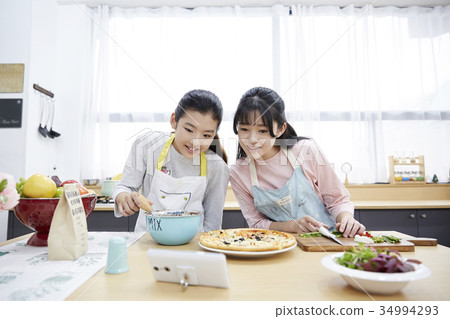 女孩，朋友，少年 34994293