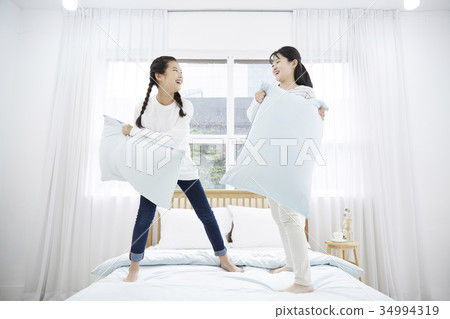 Girl, friend, teenager Girl, friend, teenager 34994319