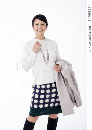 Japanese women in their late thirties Japanese women in their late thirties 34995124