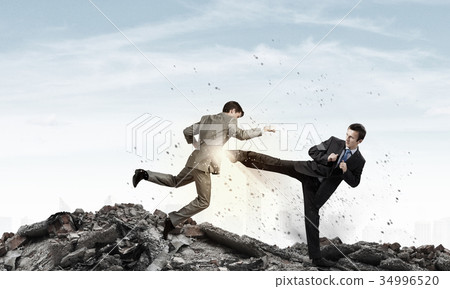 Extreme quarrel Extreme quarrel 34996520