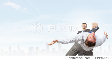 Extreme quarrel 34996639