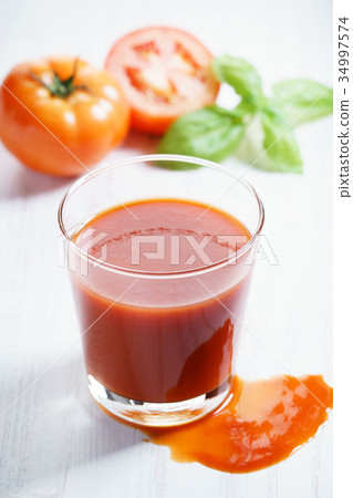 tomato juice. tomato juice. 34997574