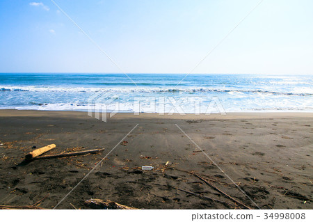 早晨太陽Ichinomiyacho海岸Chosei村莊海岸的海 早晨太陽Ichinomiyacho海岸Chosei村莊海岸的海 34998008