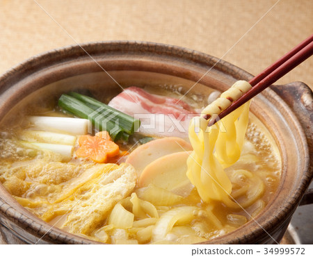 Curry udon  34999572