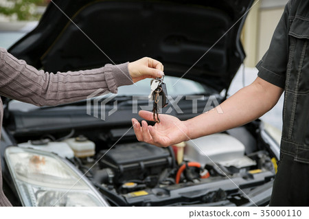 Mechanic's work 35000110