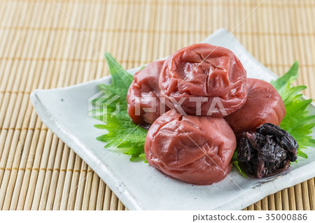 Kishu Minabe's Minamitakaume plum Shiso pickled plum seasoning 35000886