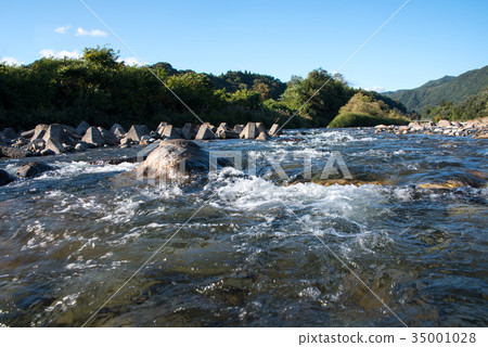 Late summer early fall near Tonekawa Kamimaki 35001028