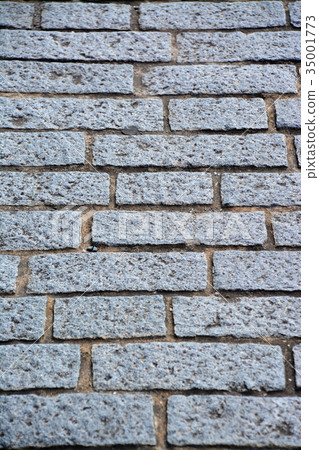 The taste of cobblestone The taste of cobblestone 35001773