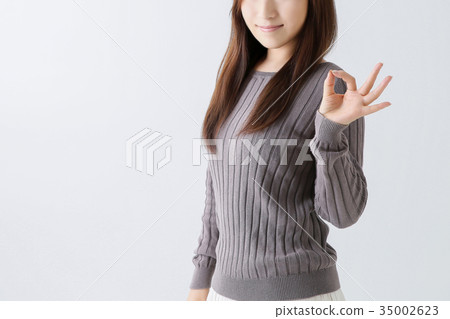 A woman who signs OK A woman who signs OK 35002623