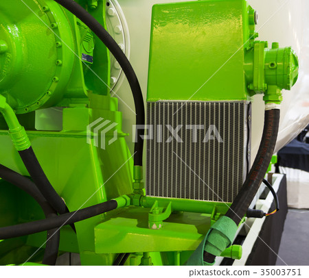 Radiator for cooling of concrete mixing drum Radiator for cooling of concrete mixing drum 35003751