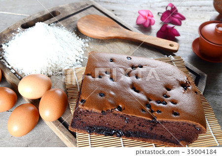 Taiwanese sponge cake 35004184