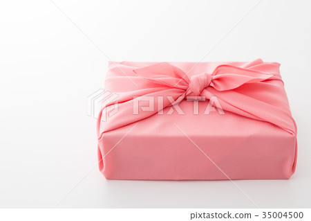 Gifts Gifts 35004500