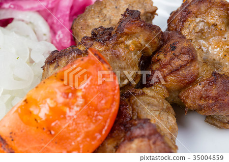 Pork barbecue with grilled vegetables 35004859