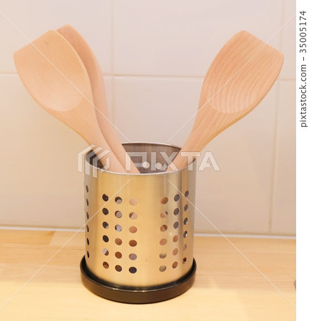 Three Wooden Kitchen Spatula in A Bucket 35005174
