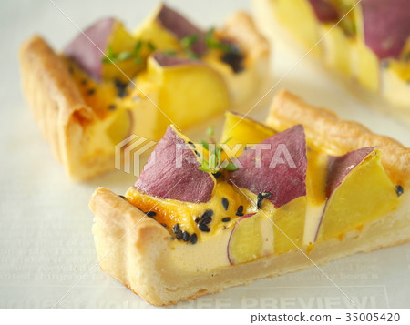 Satsuma's quiche cut piece (horizontal position) 35005420