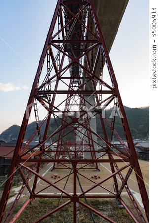 額外的橋樑 額外的橋樑 35005913