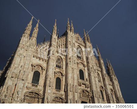 Milan Duomo / Milan Cathedral / Duomo di Milano 35006501