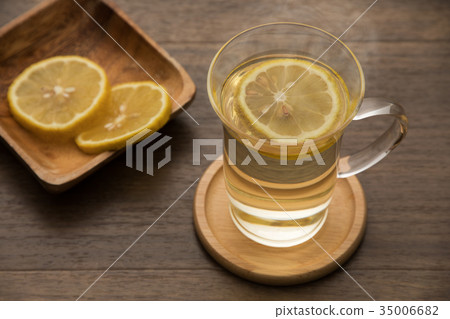 Hot lemonade Hot lemonade 35006682